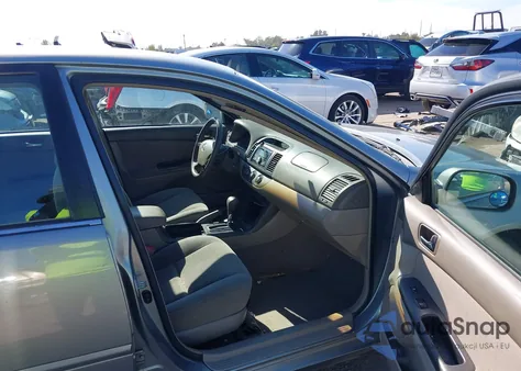 2005 Toyota Camry Le из США, поврежденный, VIN 4T1BE32K45U984596